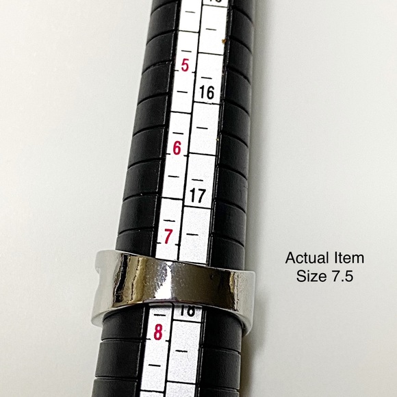 925 Sterling Silver Cubic Zirconia Crystal Ring - Picture 5 of 6